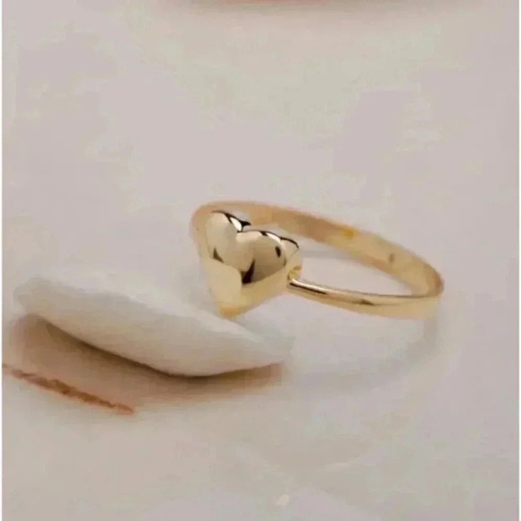 Elegant Heart Ring Size 7 - Picture 2 of 4